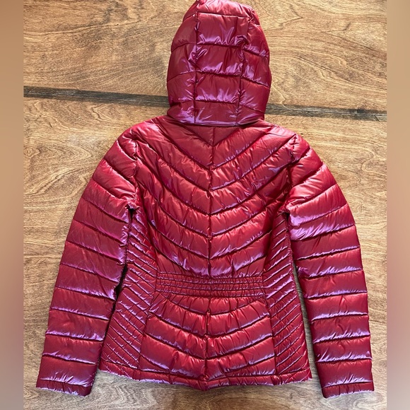 Calvin Klein puffer jacket with hood - Picture 2 of 4